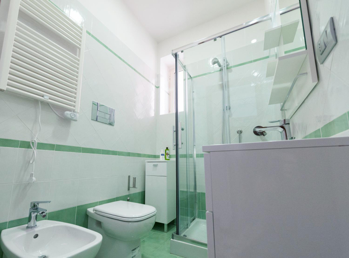 Bathroom 3, Bed & Breakfast Antonello, Salerno
