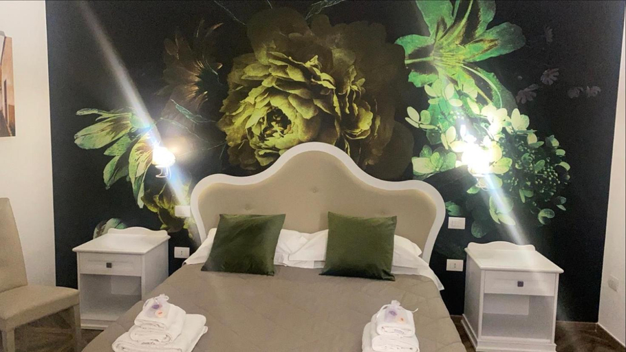 Others 4, Relais del Corso, Foggia