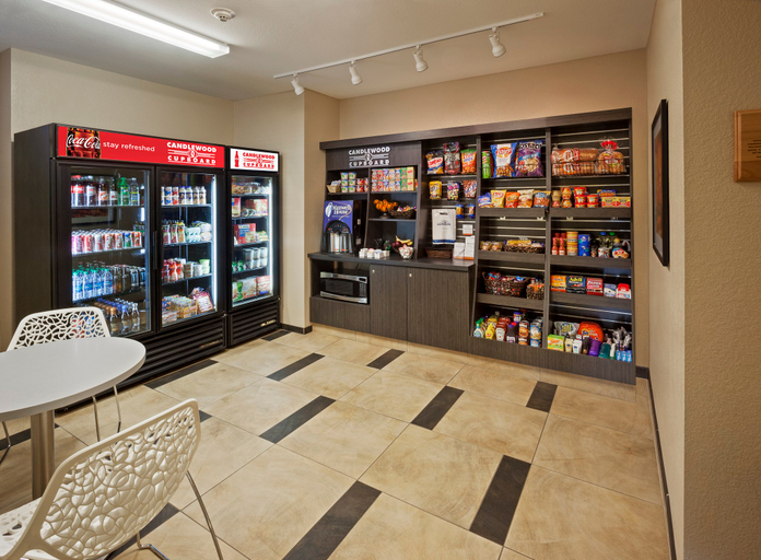 Food & Drinks 3, Candlewood Suites TOPEKA WEST, Shawnee