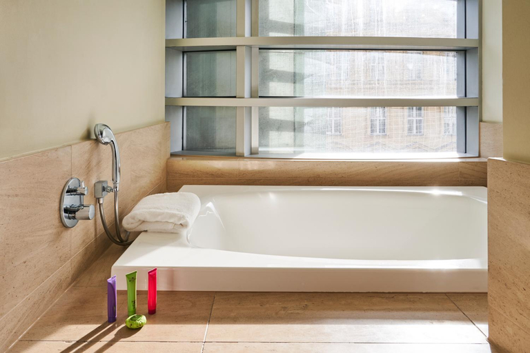 Bathroom 4, DO&CO Hotel Vienna, Wien