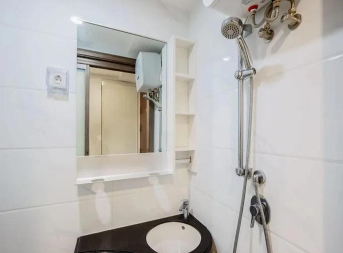 Bathroom 5, Key Apartemen Sky House BSD, Tangerang Selatan