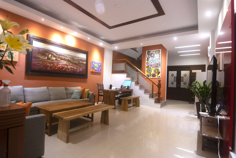 Others 1, Staring East B & B, Hualien