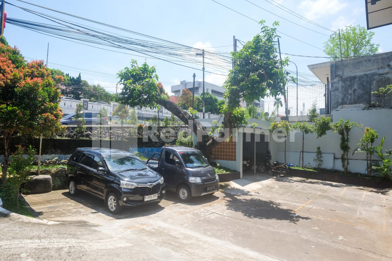 Exterior & Views 2, Kostel Satu Semarang RedPartner, Semarang
