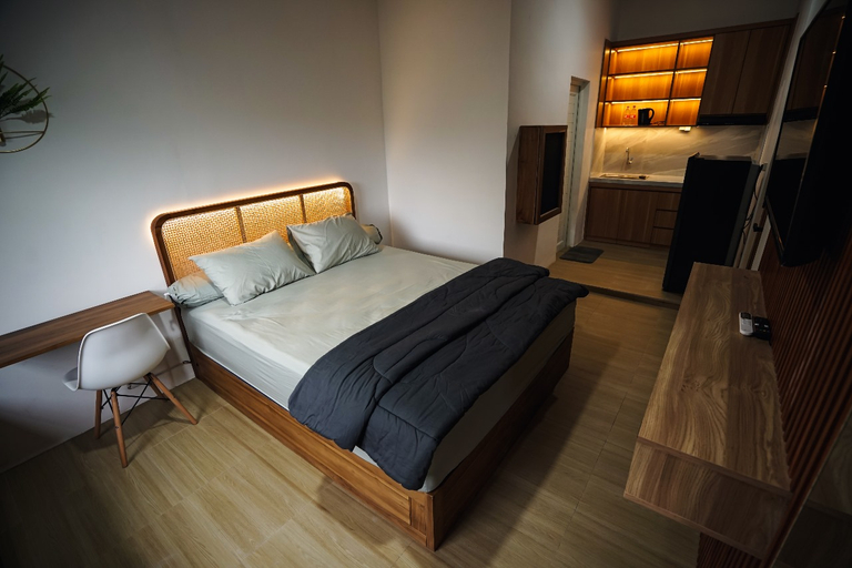 Others 3, Oetara Room Manahan, Solo