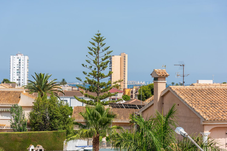 Others 5, Villa Adela, Murcia