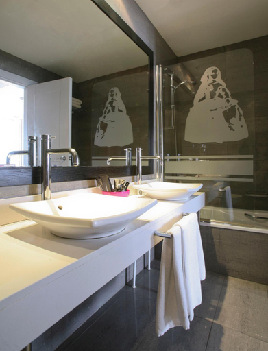 Bathroom 4, Hotel Meninas - Boutique Opera, Madrid
