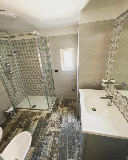 Others 3, Appartamento Luxury, Taranto