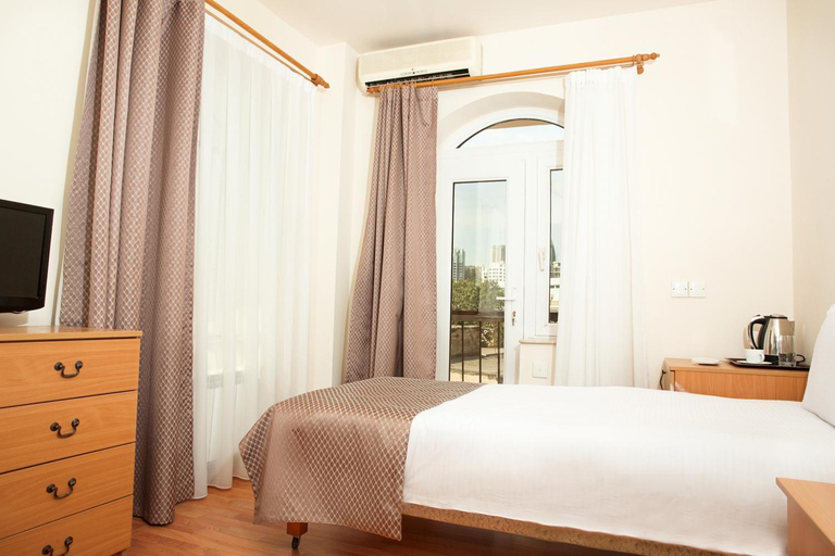 Bedroom 4, Old City Inn Hotel, Baku