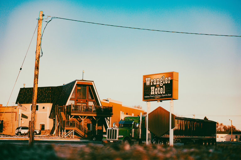 Exterior & Views 1, Wrangler Inn, Walworth