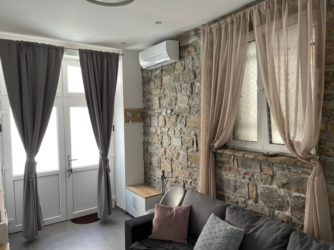 Others 4, LABI´S APARTMENTS, Piran