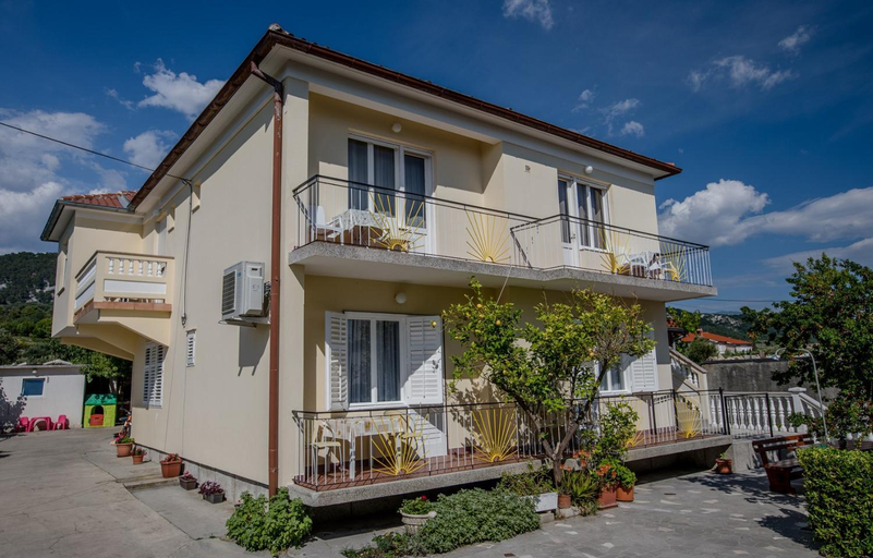 Others 2, Apartments Ljubica Banjol, Lopar/Supetarska Draga