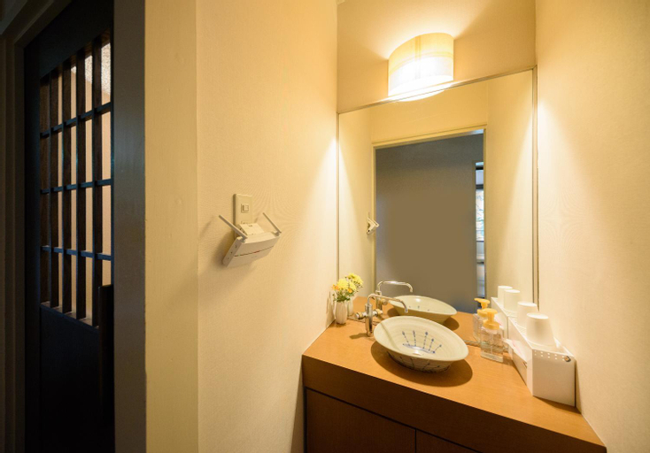 Bathroom 7