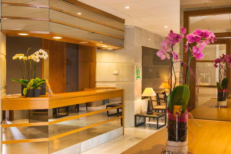 Public Area, Apartamentos Guitart, Girona