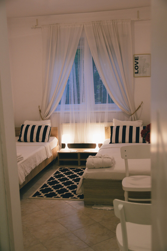 Bedroom 3, YOUness WELLness Clinic & Retreat, Racari