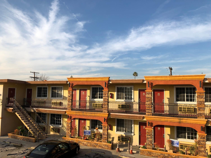 Others 4, Flight Motel, Los Angeles