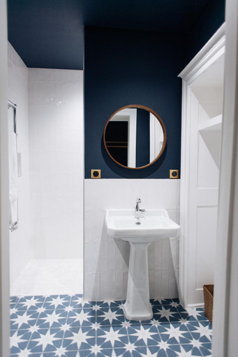 Bathroom 9