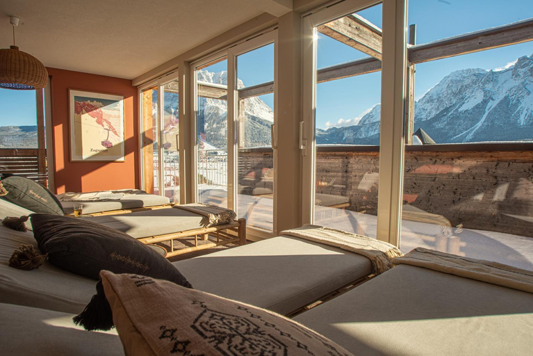 Bedroom, Boutique Hotel Bellevue Lermoos, Reutte