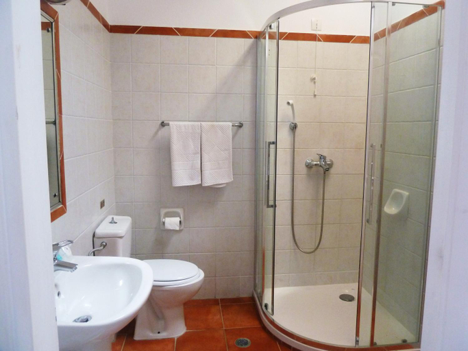 Bathroom 2, Milia Bay Hotel Apartments, Thessaly