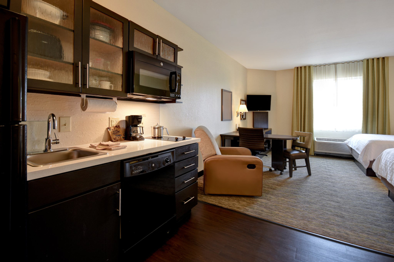 Candlewood Suites ST. CLAIRSVILLE-WHEELING AREA - Tap to explore photos