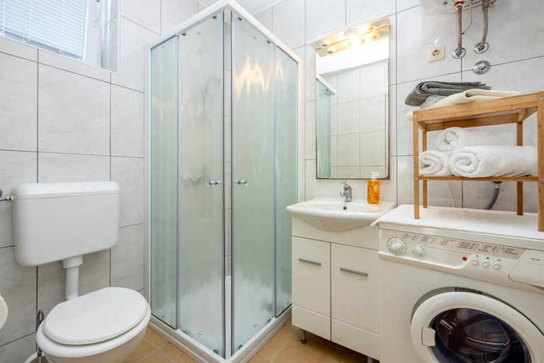 Bathroom 3, Garden View, Crikvenica