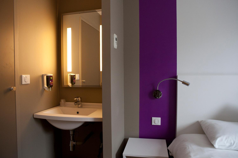 Bathroom 4, Ibis Styles Rennes Saint Gregoire, Ille-et-Vilaine