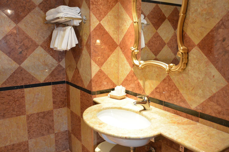 Bathroom 4, Hotel Città Di Milano, Venezia