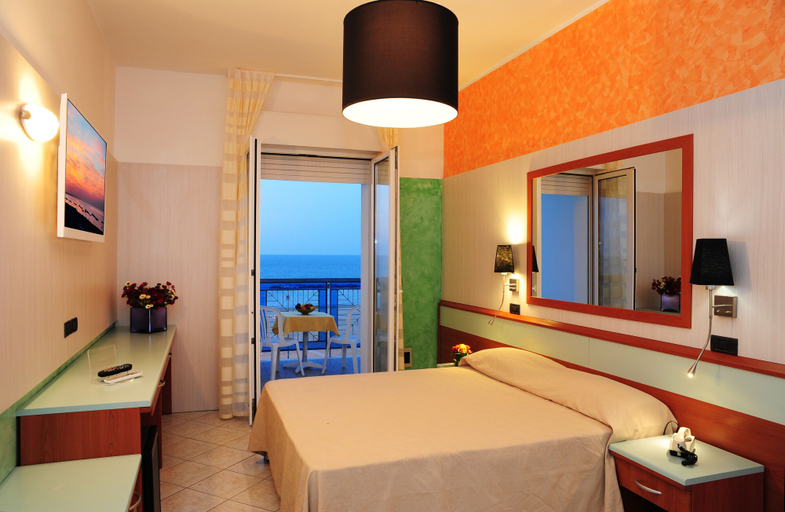 Bedroom 4, Hotel Vienna, Rimini