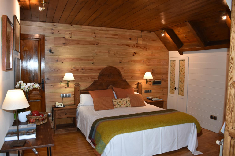 Bedroom 2, Hotel Val de Ruda, Lleida
