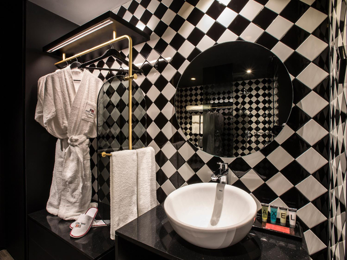 Bathroom 5, Axel Hotel Madrid - Adults Only, Madrid