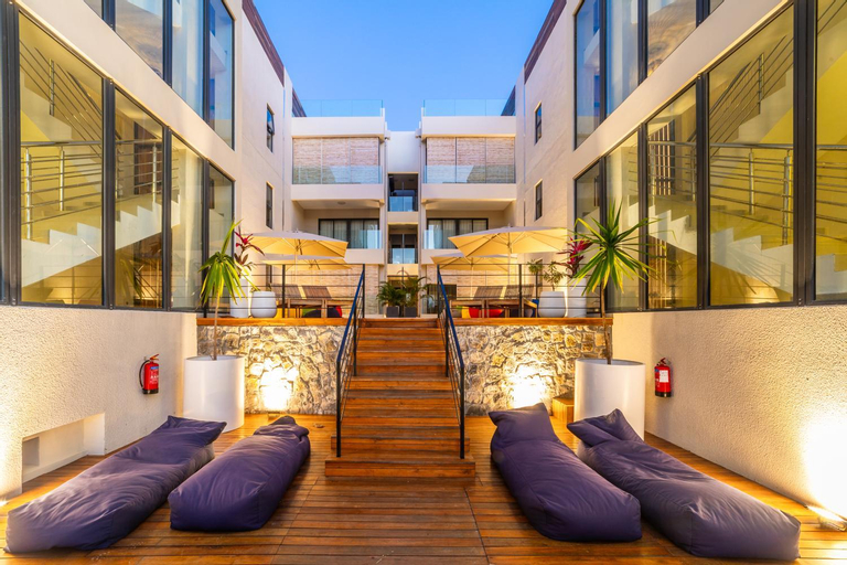 PEREYBERE - STUNNING APARTMENT- ONE BAY Residence - Apt 11