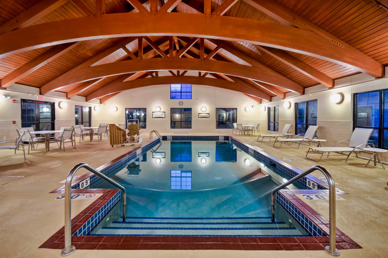 Sport & Beauty 4, Staybridge Suites MADISON-EAST, Dane