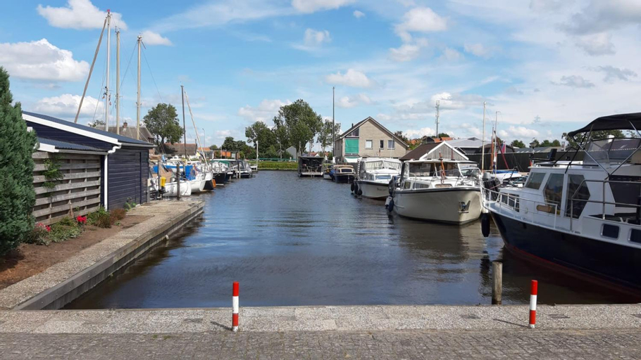 Bed-on-a-Boat, Steenwijkerland