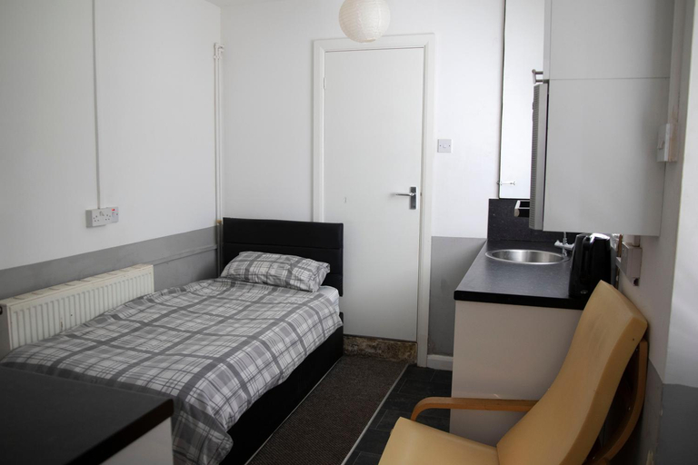 Others 4, Bursar Street 19, Lincolnshire