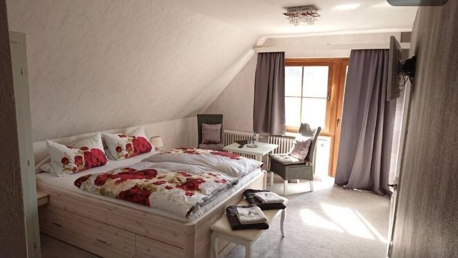 Bedroom 5, Hotel Restaurant Hillmers Hoff, Harburg