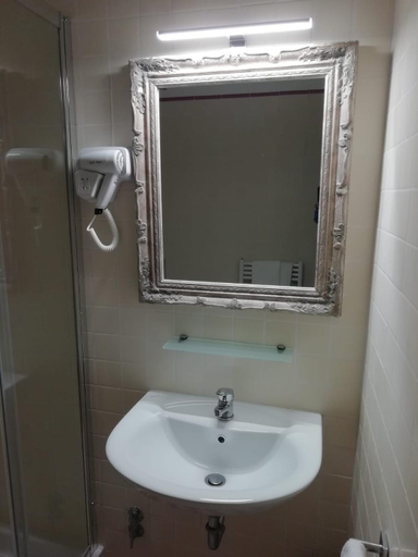 Bathroom 2, CASA MARGOT, Venezia