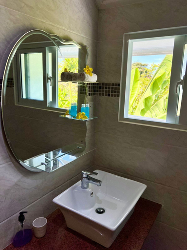 Bathroom 3, Lucy's guesthouse