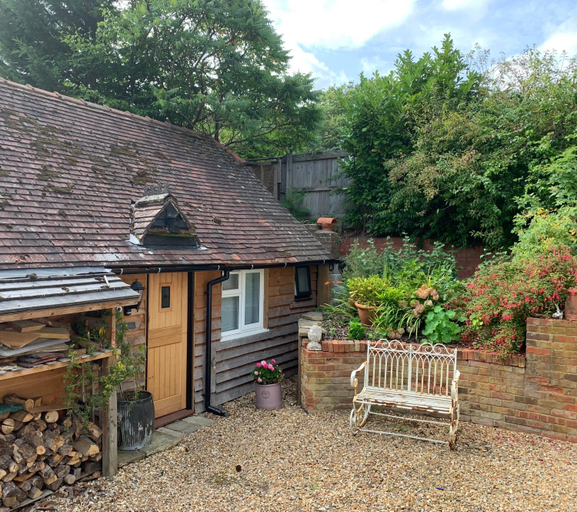 Others 3, The Little Barn - Self Catering Holiday Accommodation, Hampshire