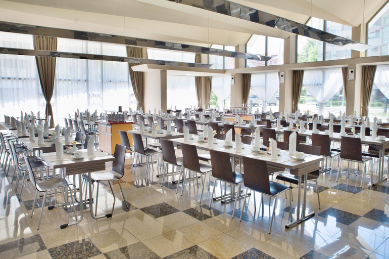 Food & Drinks 5, Hotel Continental, Brno