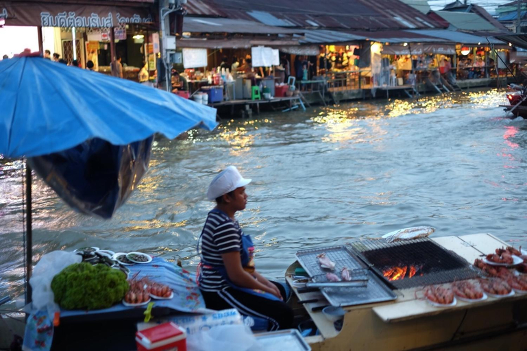Food & Drinks 5, RoomQuest Amphawa VaylaSamran, Amphawa