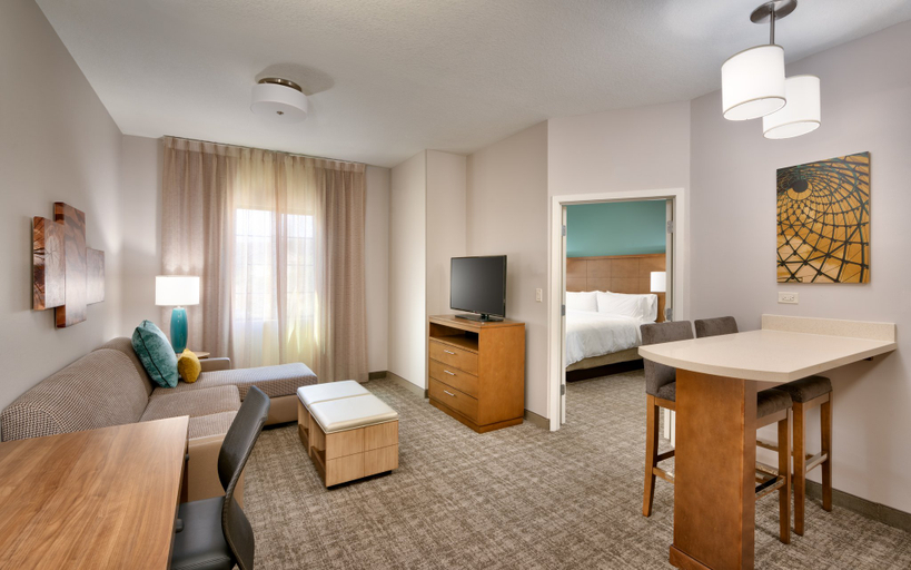 Staybridge Suites - Gainesville I-75 Room Type - 1 King Bed 1 Bedroom Suite Comm Access