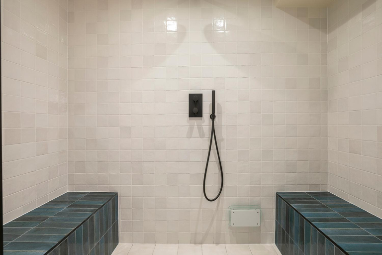 Bathroom 9