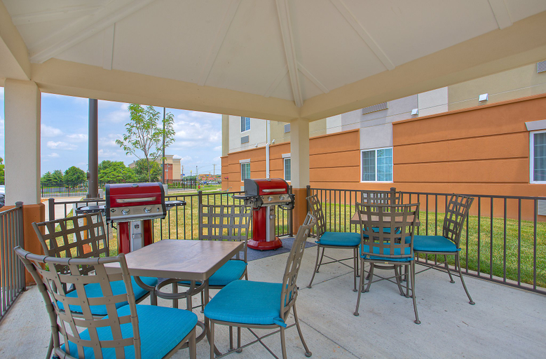Food & Drinks 2, Candlewood Suites FORT CAMPBELL - OAK GROVE, Christian