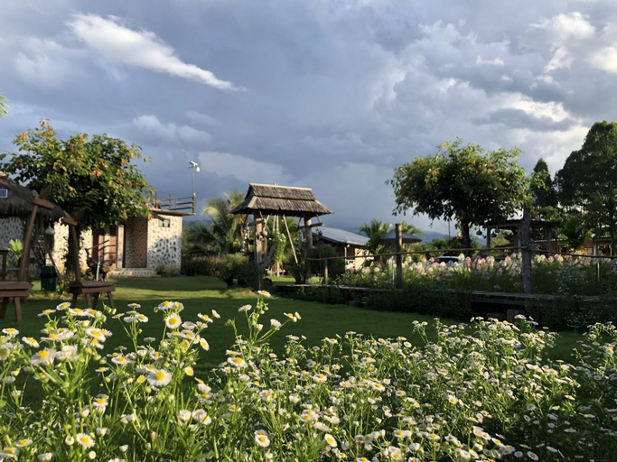Exterior & Views 2, Hinpha homestay, Pua
