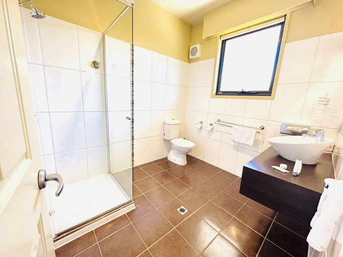 Bathroom 3, City Views Ballarat, Ballarat  - Central