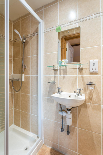 Bathroom 4, The Village Inn, Northumberland