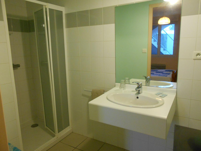 Bathroom 3, Chez Seb & Claire, Deux-Sèvres