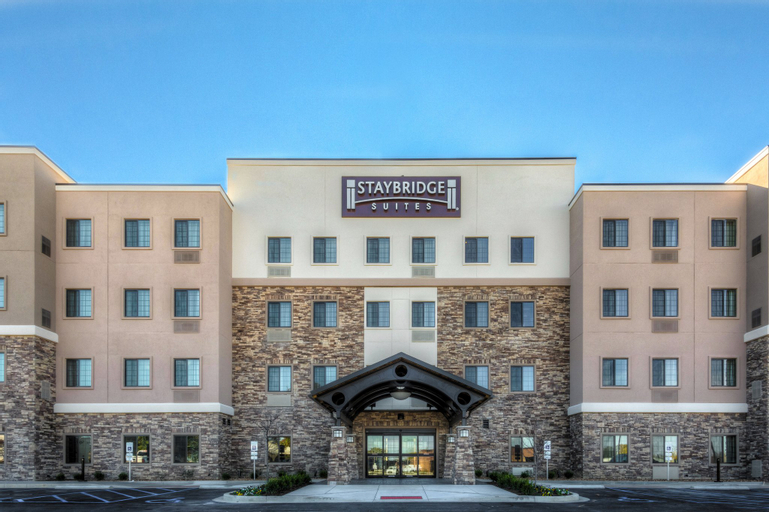 Staybridge Suites ST LOUIS - WESTPORT, Saint Louis