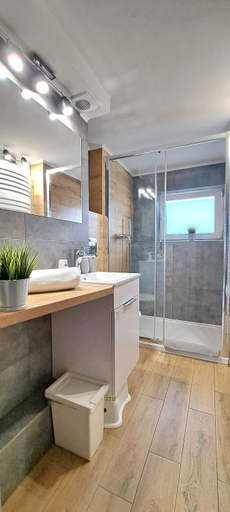 Bathroom 3, Pokoje i Apartamenty na Szkolnej, Chrzanów