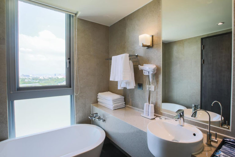 Bathroom 5, Jin Shi Hu Hotel, Kaohsiung