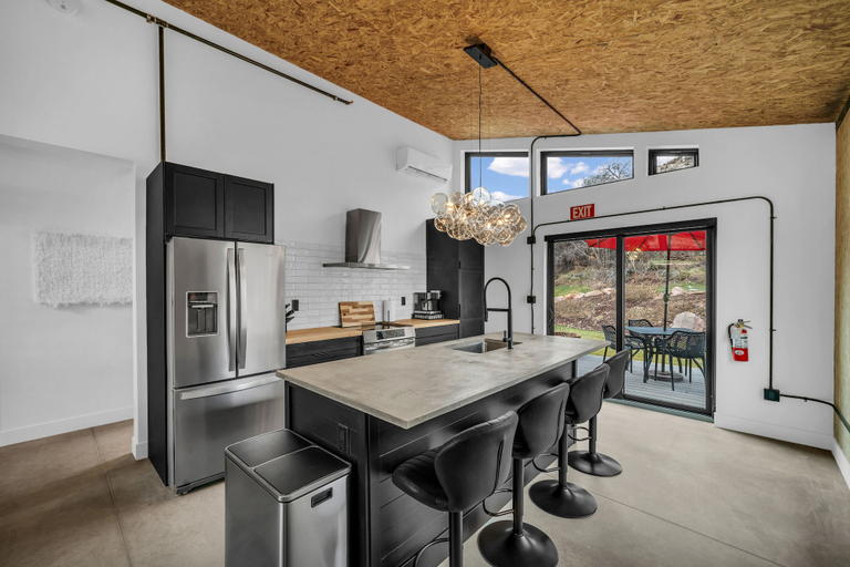 Others 5, Canyon Casitas at Zion, Washington